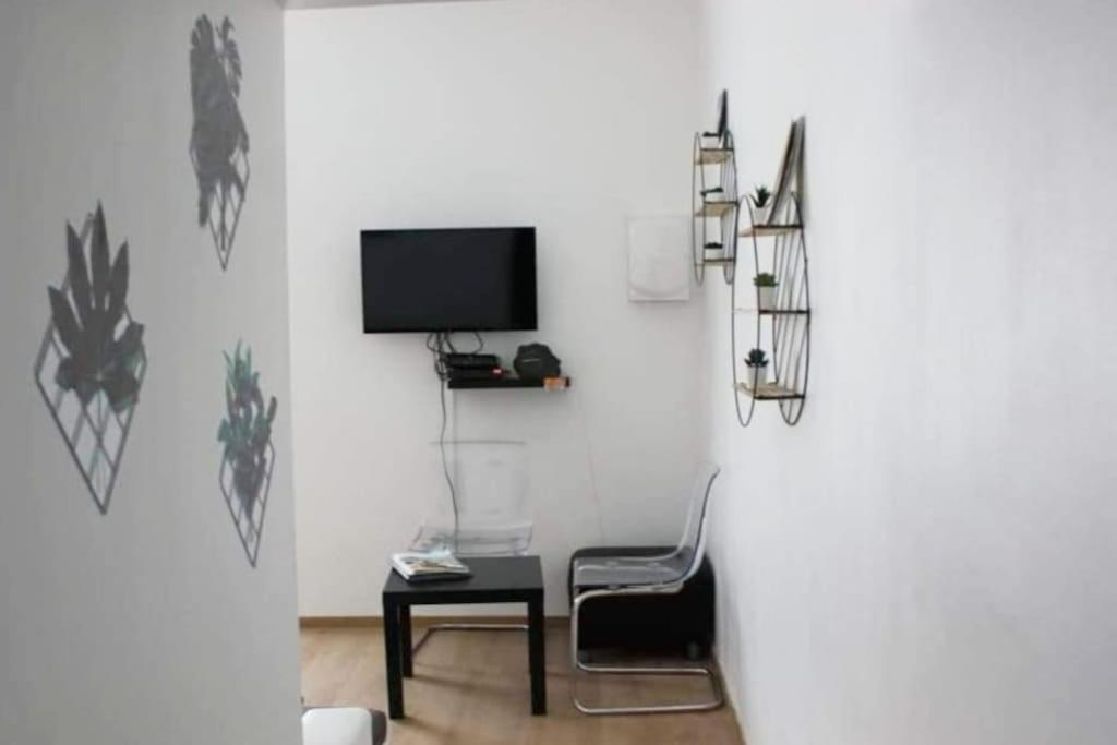 Au Coeur De Saint Chamas Appartement Buitenkant foto